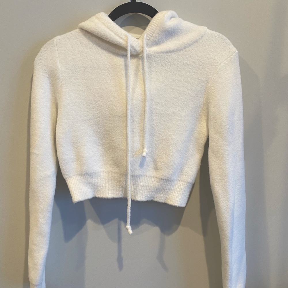 Zara - soft, cropped white hoodie - NWT - Small
